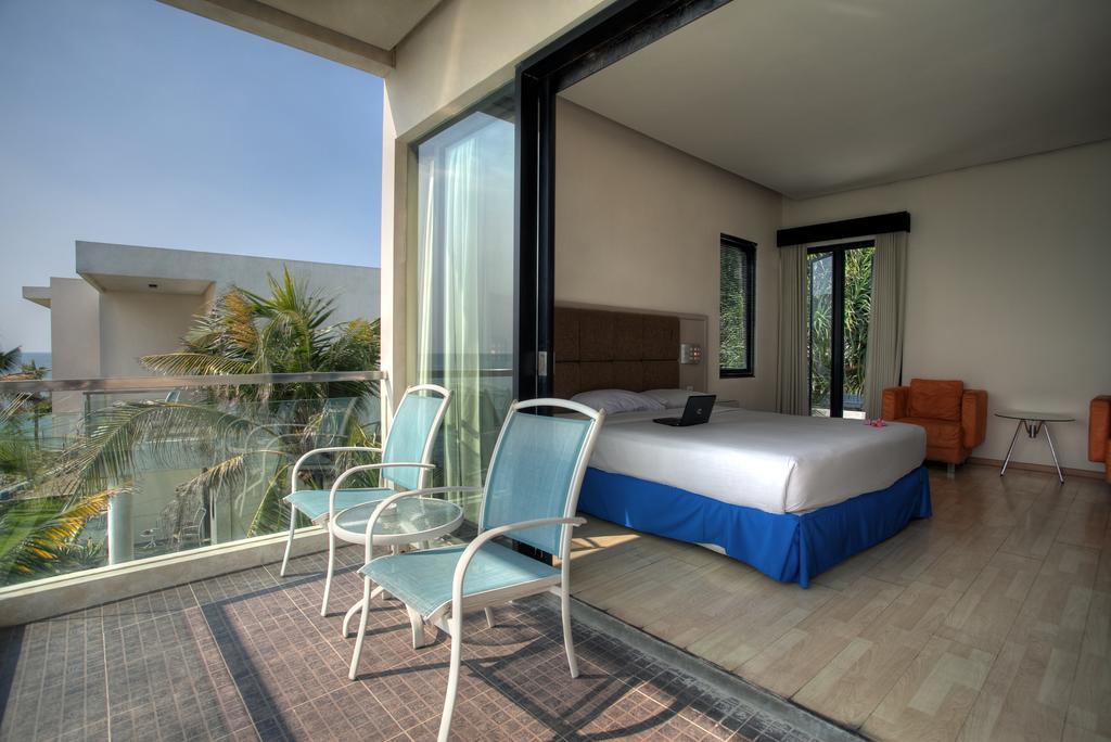 Tanjung Kodok Beach Resort Paciran Room photo
